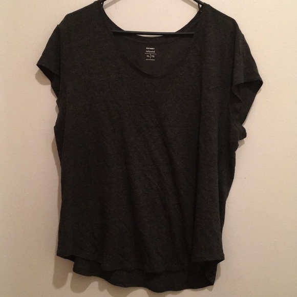 Old Navy Relaxed Style Everyday Tee - Picture 1 of 3